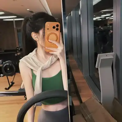 钟巧泽